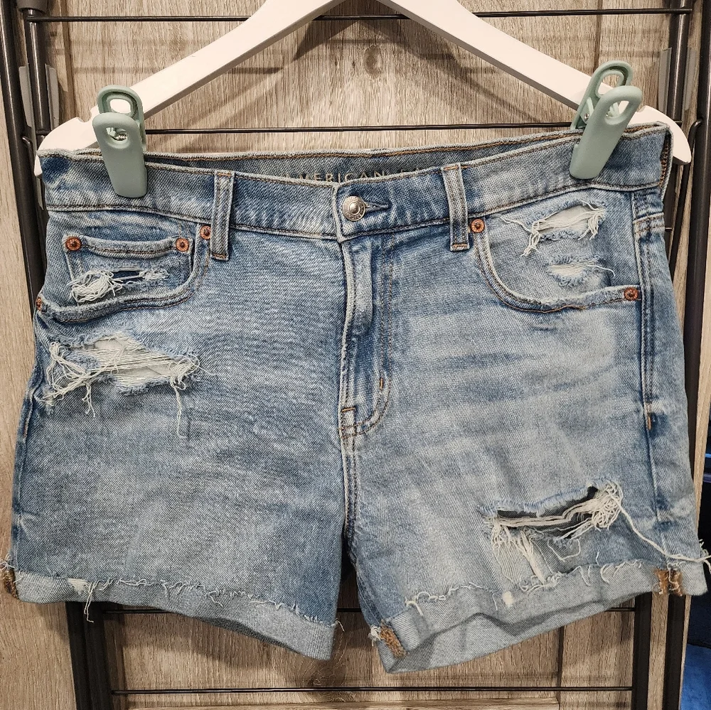 AE American Eagle Low Rise Ex Boyfriend Denim Light Jean Shorts Stretch NWOT 4 - Picture 11 of 15